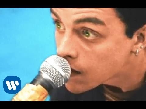 Green Day – Basket Case [Official Music Video]