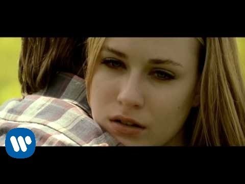 Green Day – Wake Me Up When September Ends [Official Music Video]