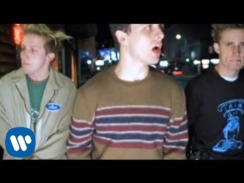 Green Day – When I Come Around [Official Music Video]