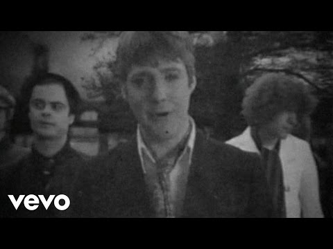 Kaiser Chiefs – I Predict A Riot (New Lighter Version)