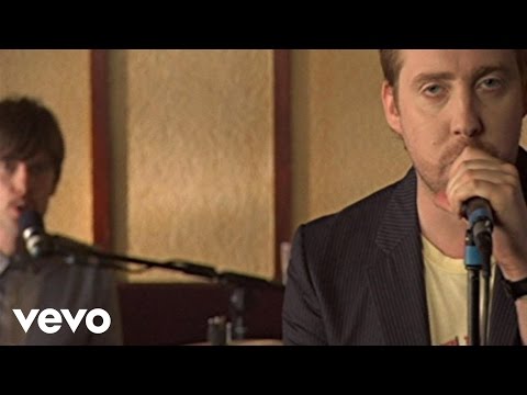 Kaiser Chiefs – Never Miss A Beat