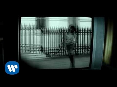Muse – Hysteria [Official Music Video]