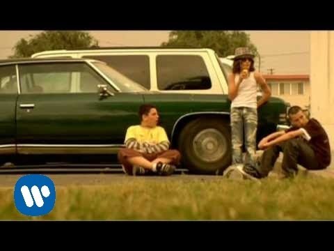 Red Hot Chili Peppers – Charlie [Official Music Video]