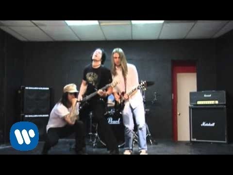 Red Hot Chili Peppers – Tell Me Baby [Official Music Video]