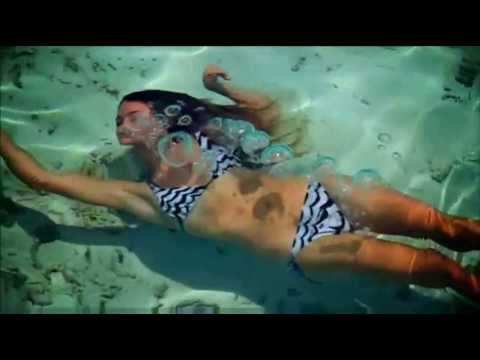 Red Hot Chili Peppers – Wet Sand