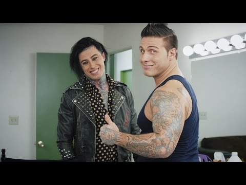Falling In Reverse – "Just Like You" (Extended Version)